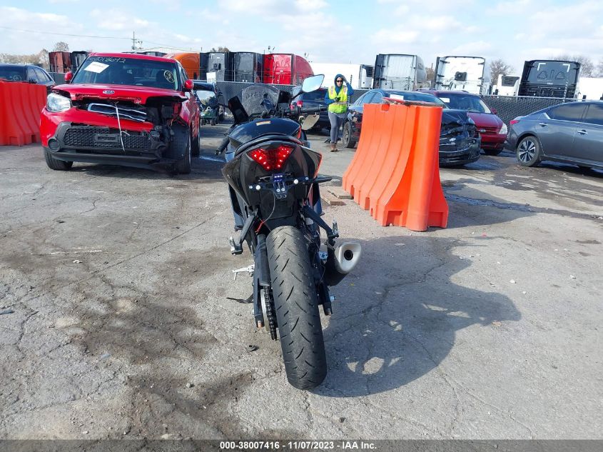 2023 YAMAHA YZFR3 A MH3RH18Y6PK013299