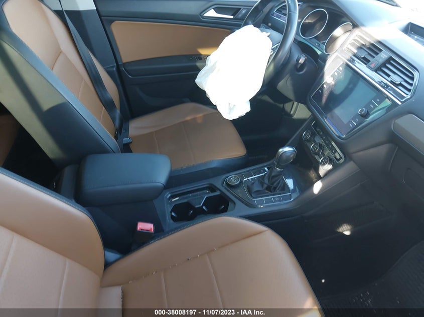 VIN 3VV2B7AX7KM187522 2019 VOLKSWAGEN TIGUAN SE/SEL/SEL R-LINE JET-BLA