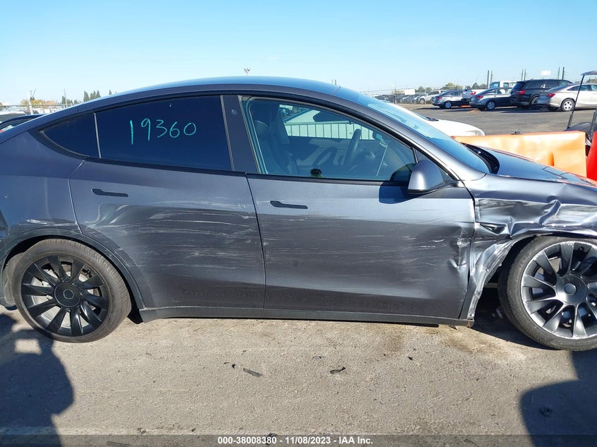 VIN 5YJYGDEE8MF100171 2021 TESLA MODEL Y