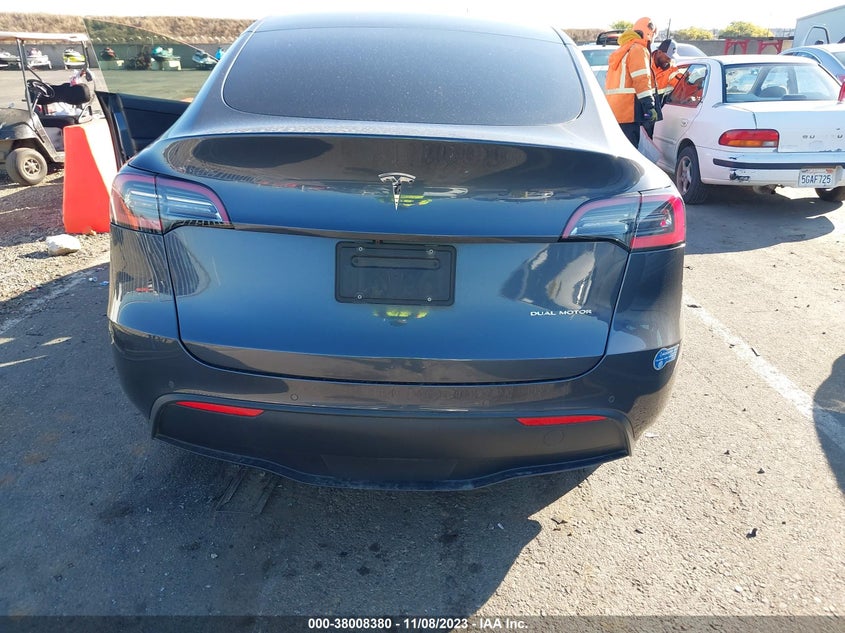 VIN 5YJYGDEE8MF100171 2021 TESLA MODEL Y