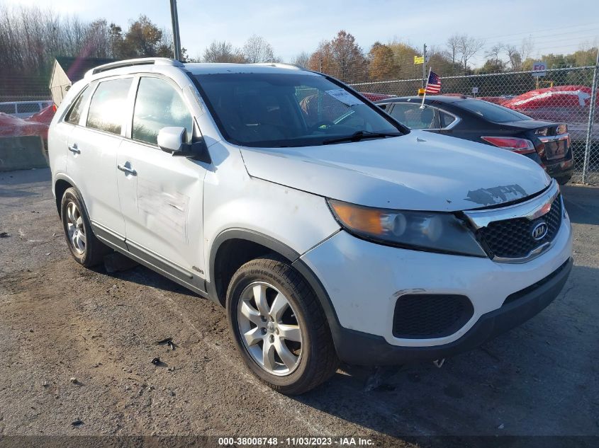 2013 KIA SORENTO LX V6 - 5XYKTDA23DG319142