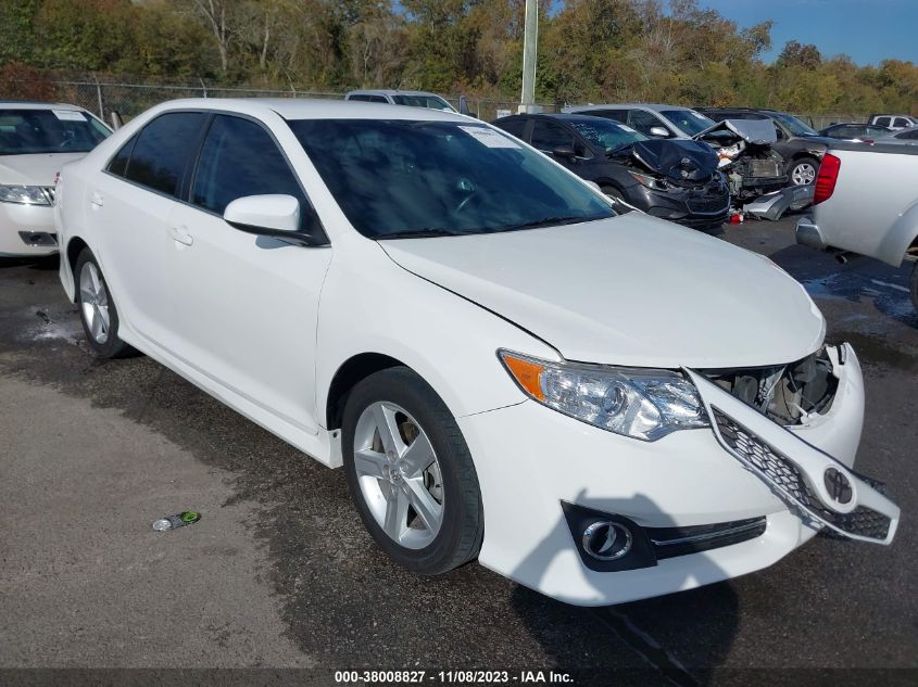 2014 TOYOTA CAMRY SE - 4T1BF1FK4EU818400