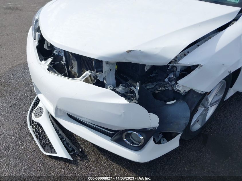 2014 TOYOTA CAMRY SE - 4T1BF1FK4EU818400
