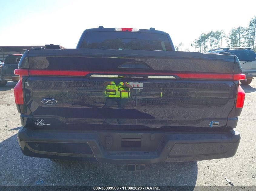 2023 FORD F-150 LIGHTNING LARIAT 1FTVW1EV5PWG14032