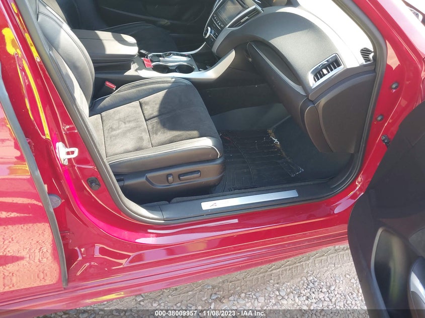 VIN 19UUB2F66JA007888 2018 ACURA TLX TECH+A/TCH+AR
