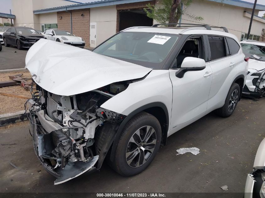 2022 TOYOTA HIGHLANDER HYBRID XLE - 5TDHBRCH6NS553422