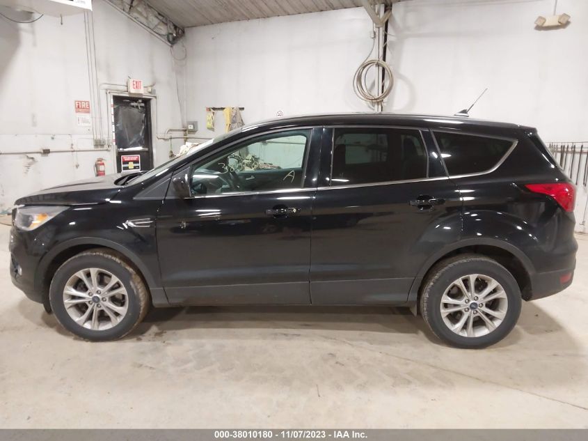 2019 FORD ESCAPE SE - 1FMCU9GD0KUA23719