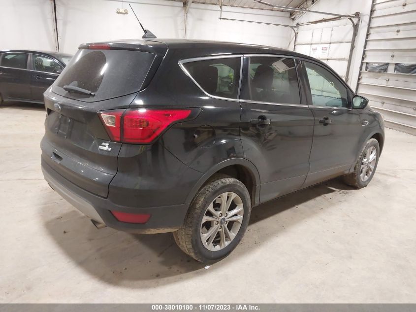 2019 FORD ESCAPE SE - 1FMCU9GD0KUA23719