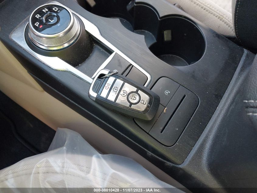 2022 FORD ESCAPE SE - 1FMCU0G60NUB38595