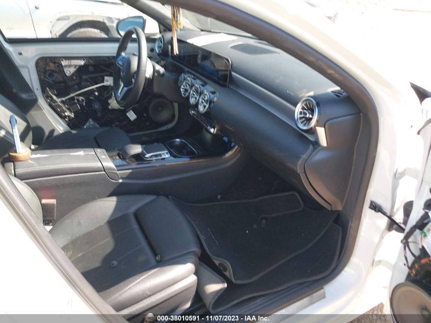 2020 MERCEDES-BENZ A 220 4MATIC W1K3G4FB9LW044465