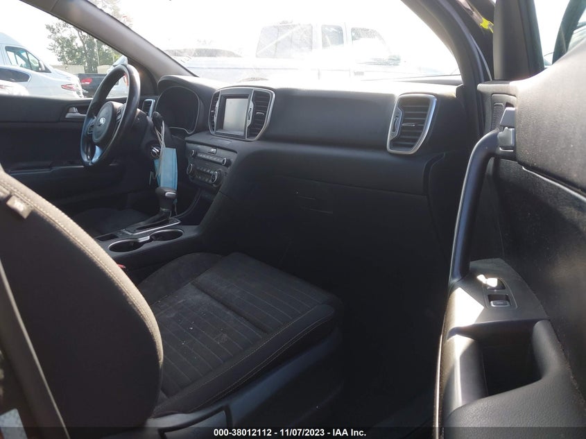 VIN KNDPM3AC0J7434747 2018 KIA SPORTAGE LX