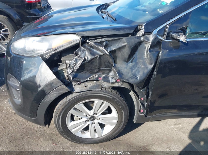 VIN KNDPM3AC0J7434747 2018 KIA SPORTAGE LX