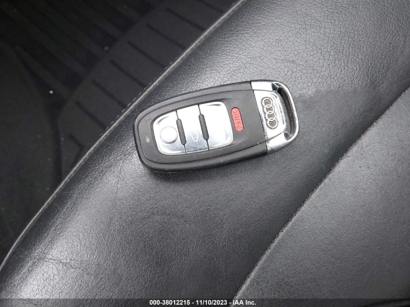 2013 AUDI A4 PREMIUM PLUS - WAUFFAFLXDN040429