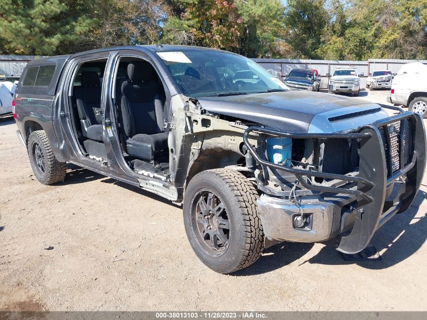 2017 TOYOTA TUNDRA CREWMAX SR5 - 5TFEM5F15HX112609