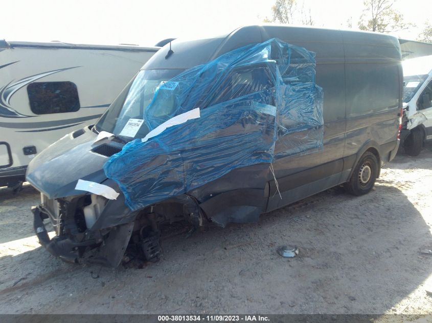 VIN WD3PE7CD5JP641915 2018 MERCEDES-BENZ SPRINTER 2500 STANDARD ROOF V6