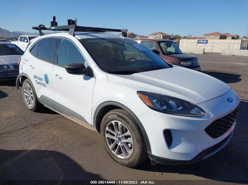 1FMCU0G61NUA67486 FORD ESCAPE SE 2022