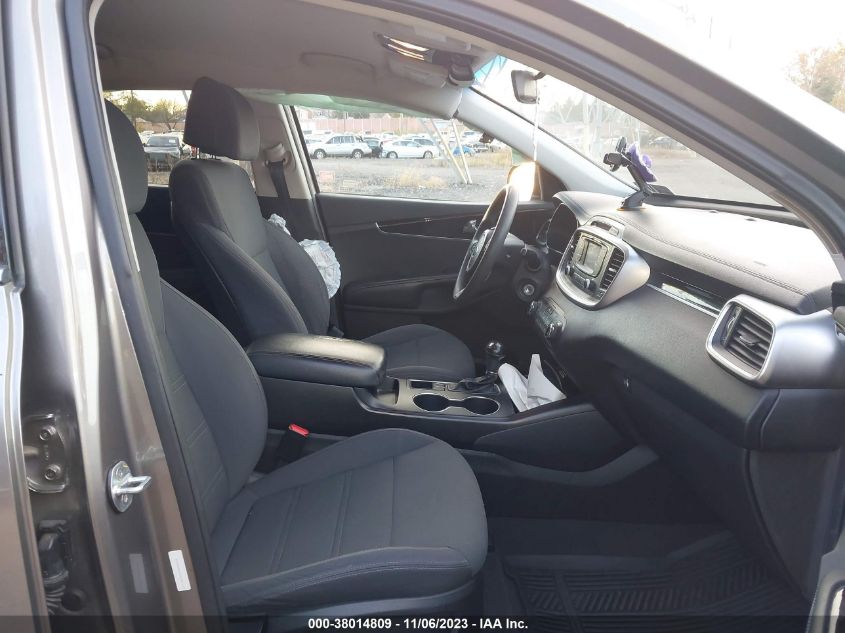 2017 KIA SORENTO 2.4L LX - 5XYPG4A37HG307732