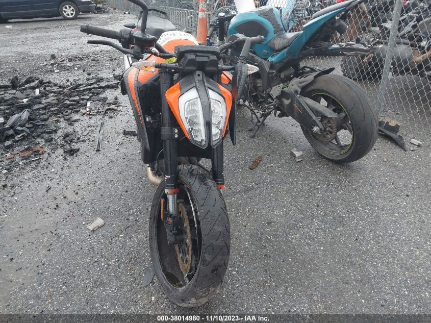 2022 KTM 890 DUKE R - VBKTU9401NM829691