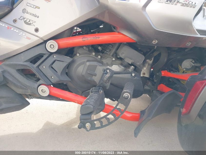 2015 CAN-AM SPYDER ROADSTER F3/F3-S 2BXRDDD27FV000498
