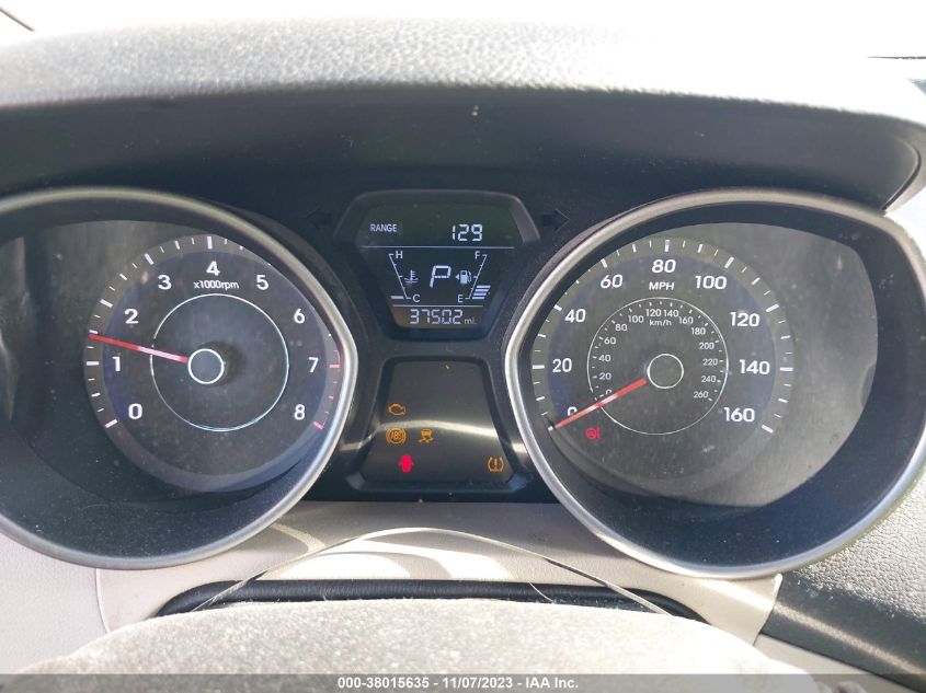 2016 HYUNDAI ELANTRA SE/SPORT/LIMITED - 5NPDH4AE3GH774509