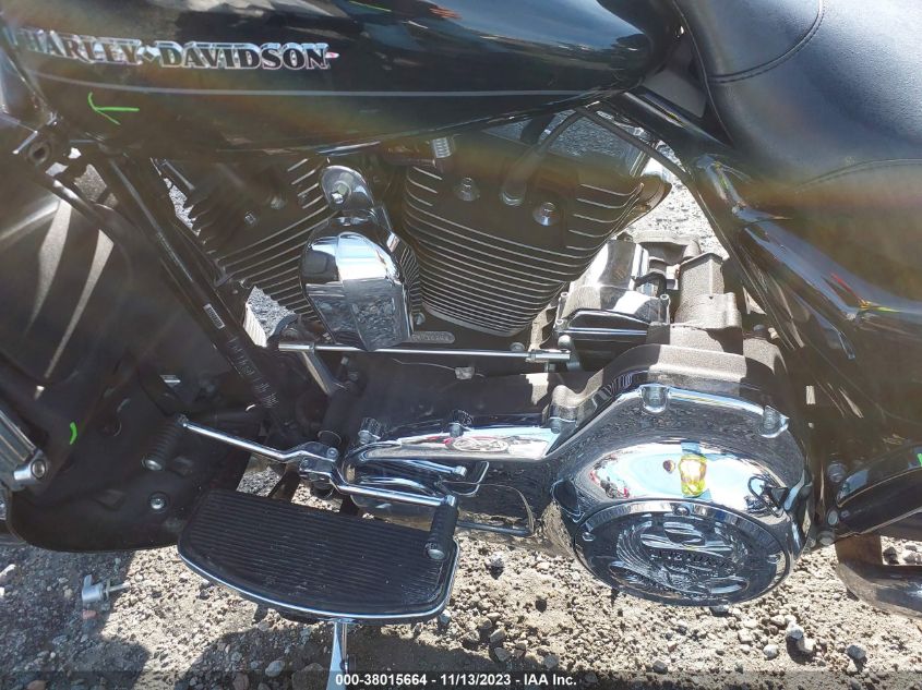 2015 HARLEY-DAVIDSON FLHTKL ULTRA LIMITED LOW 1HD1KKL19FB671628