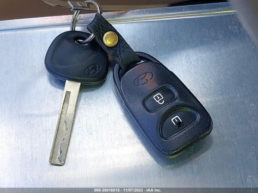 2013 HYUNDAI ACCENT GLS/SE - KMHCU4AE5DU463054