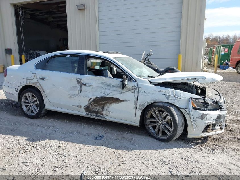 2018 VOLKSWAGEN PASSAT SE - 1VWBA7A33JC006220