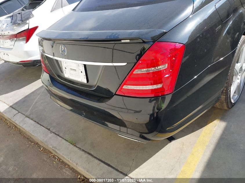2013 MERCEDES-BENZ S-CLASS S 550 WDDNG7DB2DA497970