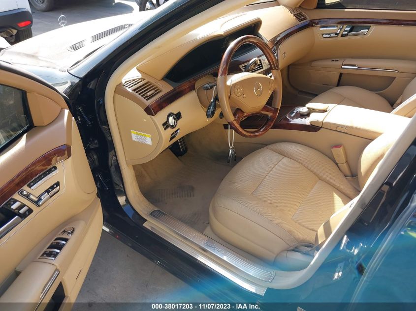 2013 MERCEDES-BENZ S-CLASS S 550 WDDNG7DB2DA497970