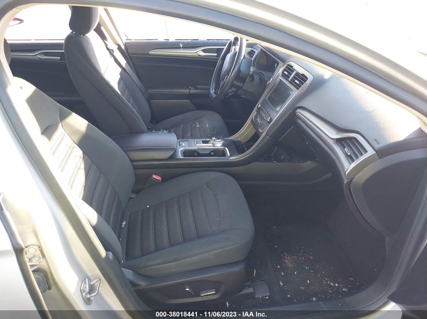 VIN 3FA6P0HD1JR154382 2018 FORD FUSION SE