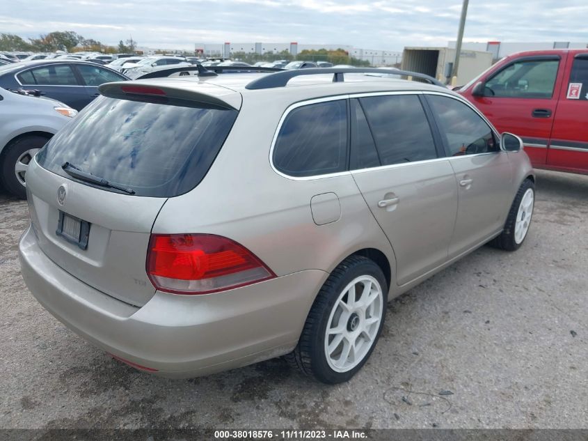 2013 VOLKSWAGEN JETTA SPORTWAGEN 2.0L TDI - 3VWML7AJ6DM685372