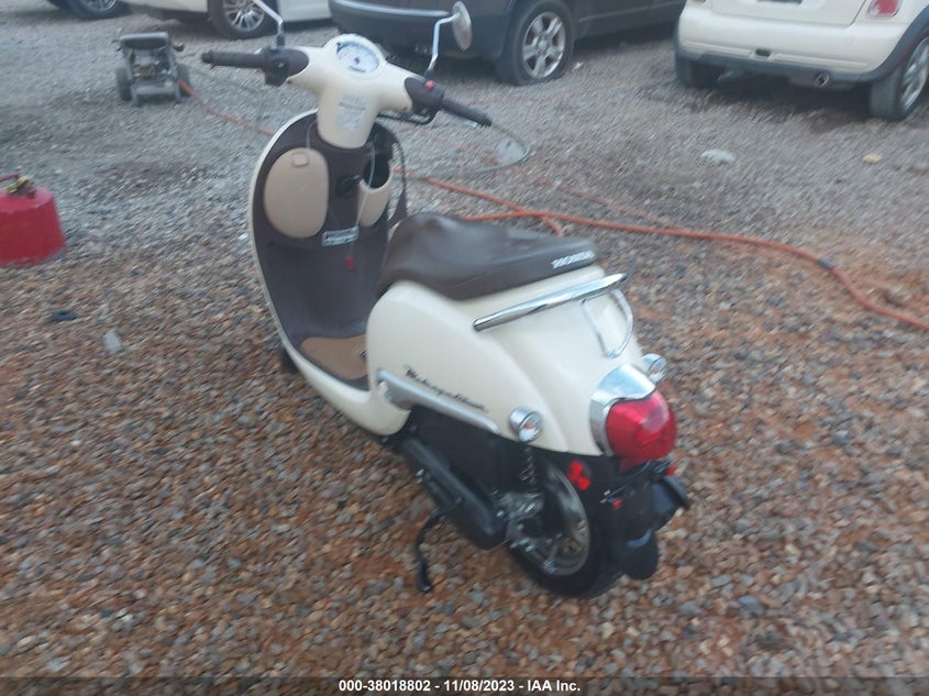 VIN JH2AF7717JK201739 2018 HONDA NCW50
