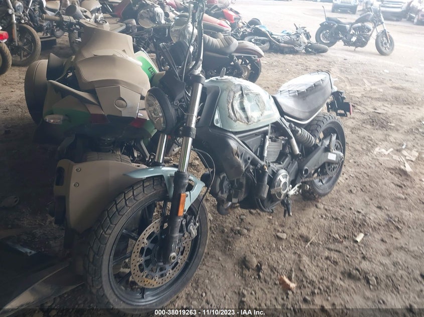 VIN ML015AXG4HT001483 2017 DUCATI SCRAMBLER