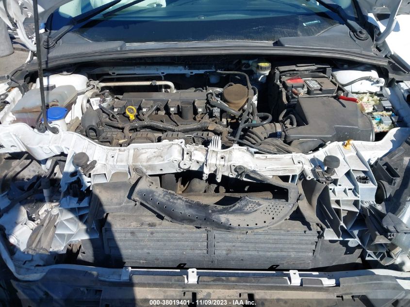 2016 FORD FOCUS SE - 1FADP3K21GL269846