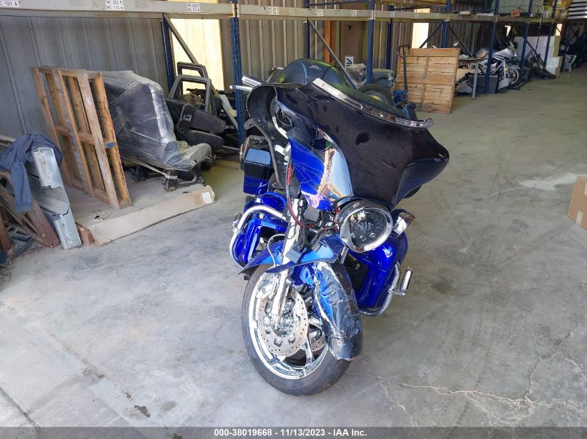 2011 HARLEY-DAVIDSON FLHTCUSE6 - 1HD1PR813BB960811