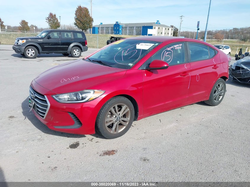 VIN 5NPD84LF7JH247330 2018 HYUNDAI ELANTRA SEL