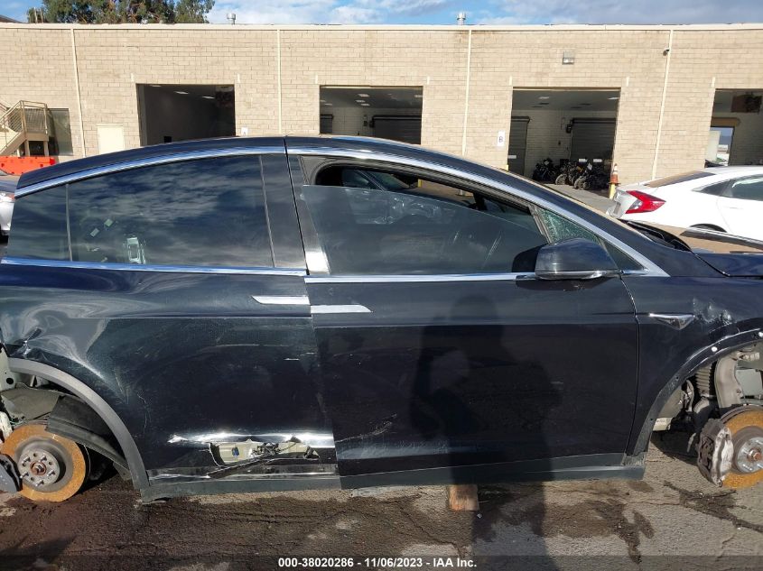 2017 TESLA MODEL X - 5YJXCBE29HF071108