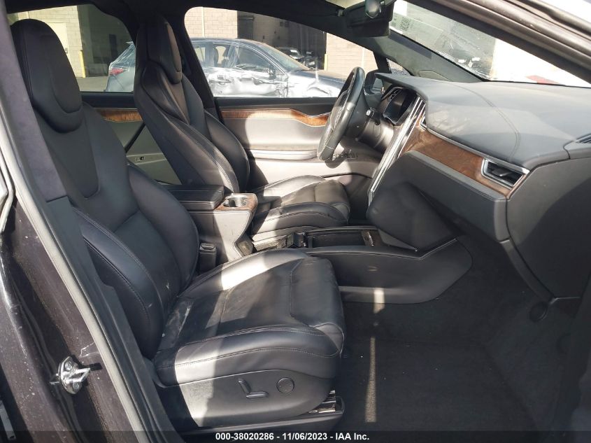 2017 TESLA MODEL X - 5YJXCBE29HF071108