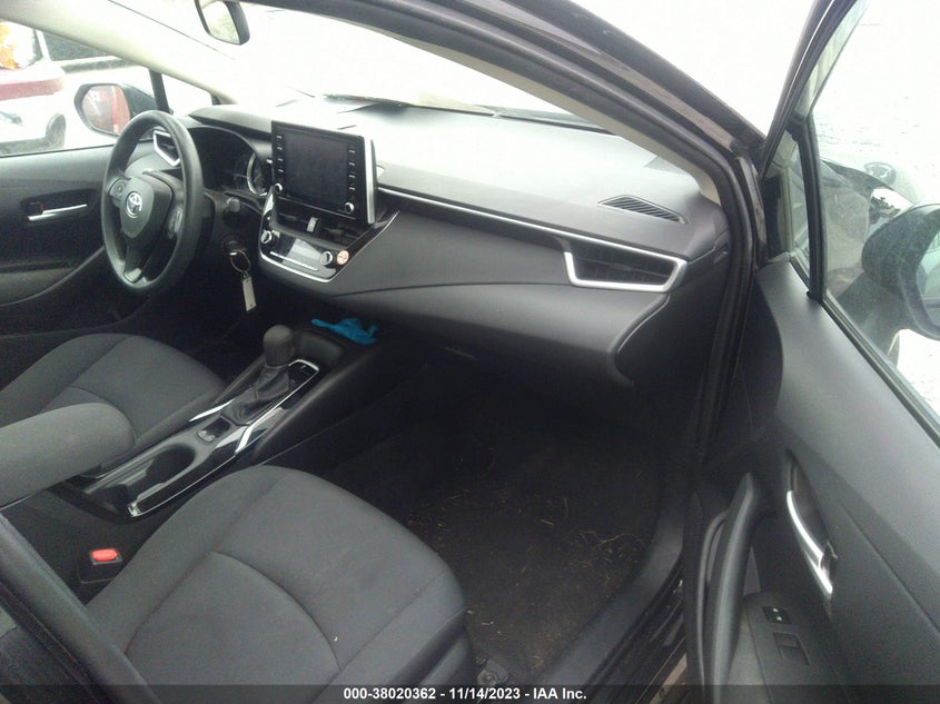 VIN 5YFEPMAE0MP178702 2021 TOYOTA COROLLA LE