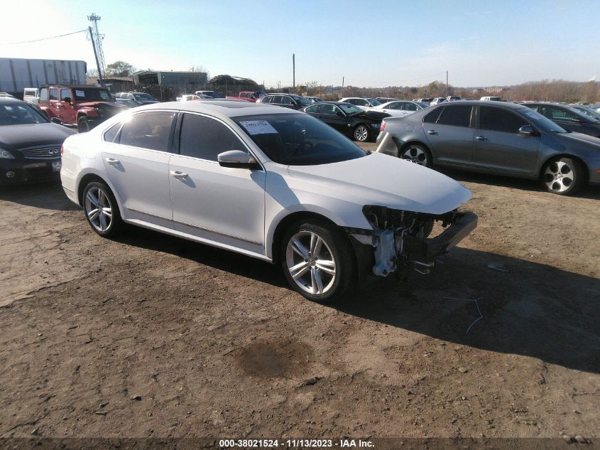 2015 VOLKSWAGEN PASSAT 2.0L TDI SE W - 1VWBV7A37FC047297