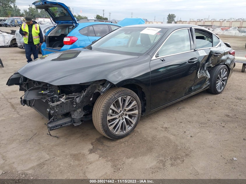 VIN 58ADA1C12MU010329 2021 LEXUS ES 300H