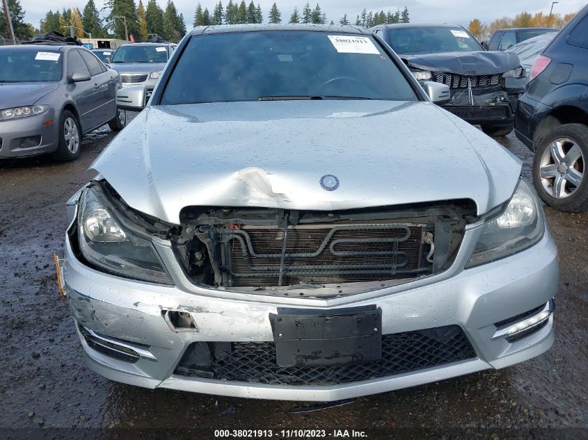 2014 MERCEDES-BENZ C 250 LUXURY/SPORT - WDDGF4HB3ER318990