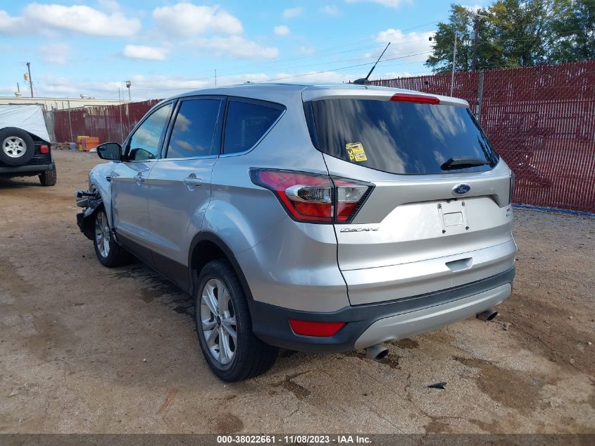 2017 FORD ESCAPE SE - 1FMCU0GD9HUA13176