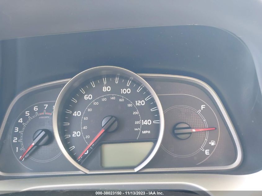 2014 TOYOTA RAV4 XLE - JTMRFREV5EJ000835