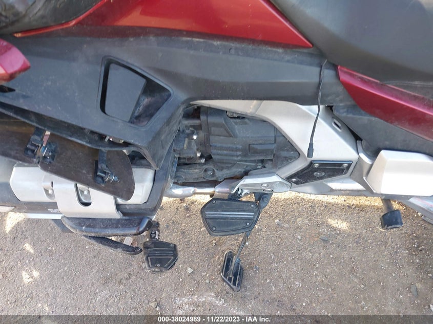 VIN JH2SC7952KK100767 2019 HONDA GL1800 D