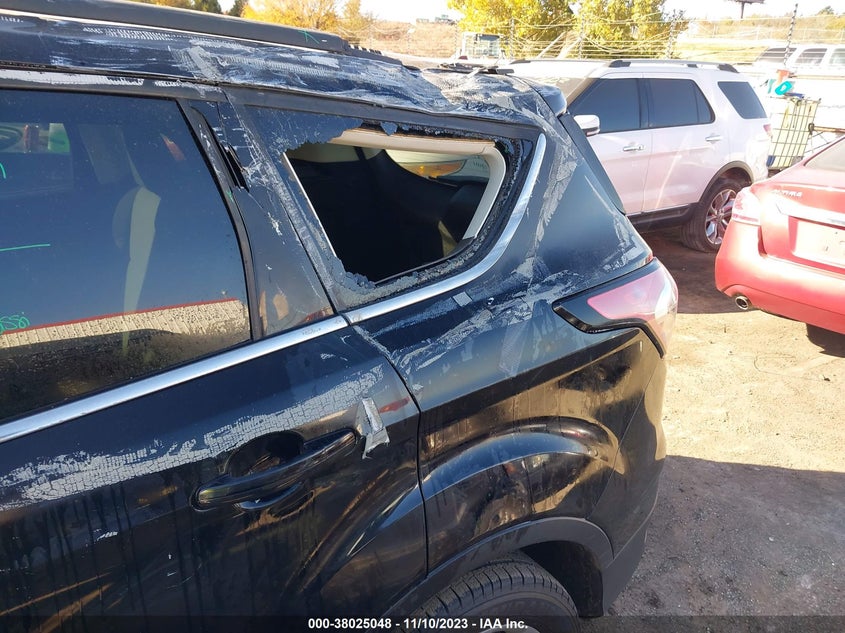 VIN 1FMCU0GD4JUC06678 2018 FORD ESCAPE SE
