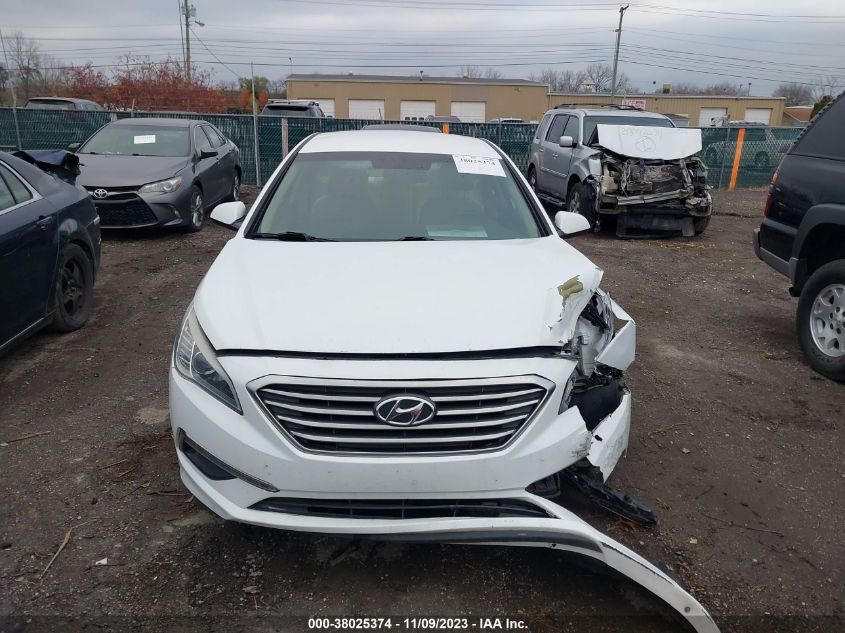 2015 HYUNDAI SONATA 2.4L SE - 5NPE24AF3FH213983
