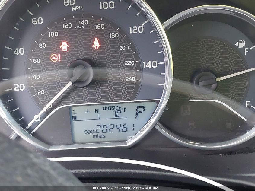 2014 TOYOTA COROLLA LE - 5YFBURHEXEP091549