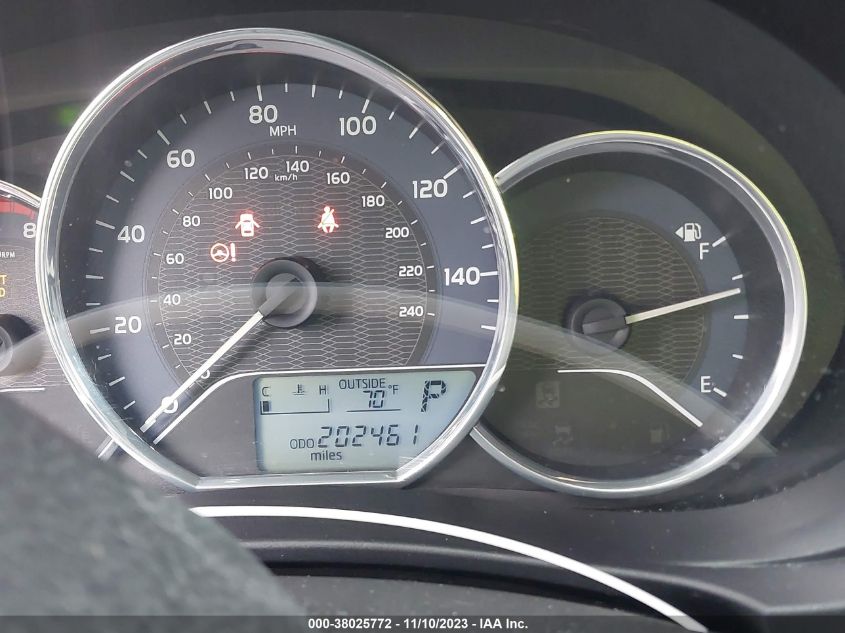 2014 TOYOTA COROLLA LE - 5YFBURHEXEP091549