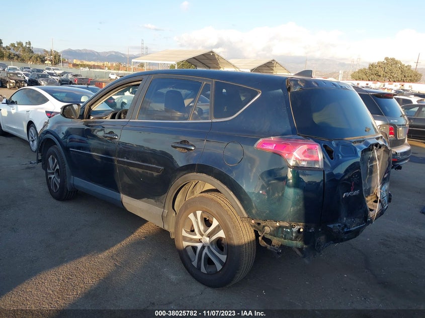 VIN JTMZFREV4JJ153569 2018 TOYOTA RAV4 LE
